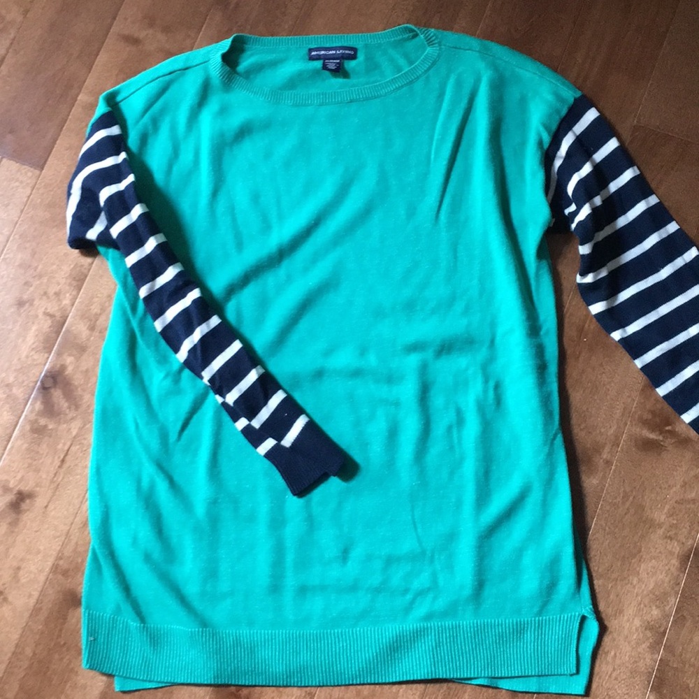 Lightweight sweater